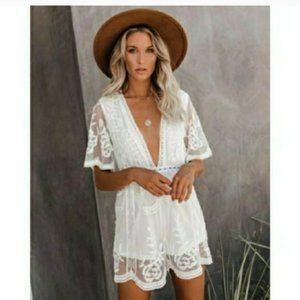 Seek the Label Hera White Lace V-Neck Romper Sz.M